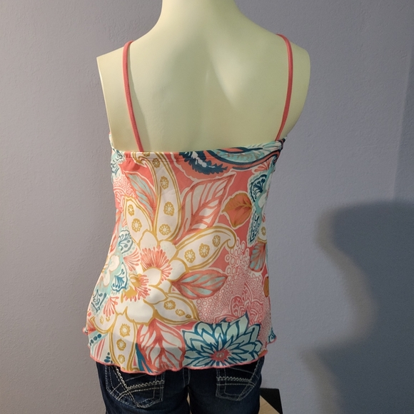 Trixxi Three Pink Hearts Floral Sleeveless Embellished Tank Top - Picture 3 of 4
